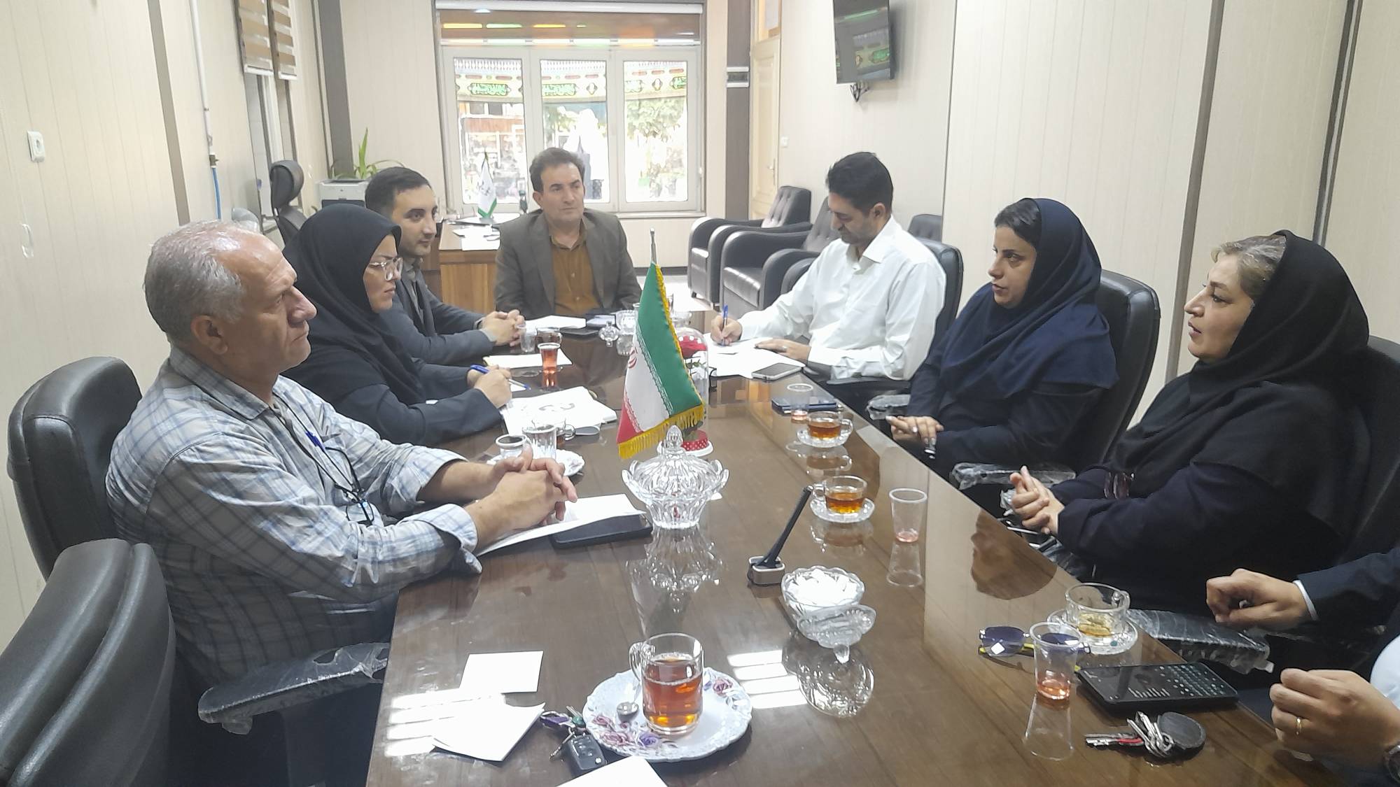 نشست اداره امور بازنشستگان شیراز، با بیمه آتیه سازان حافظ